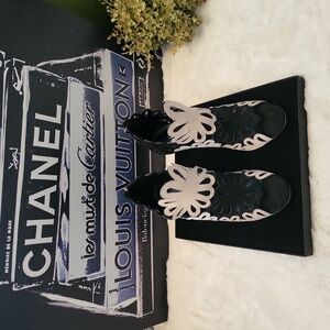 Oscar de la Renta Jeralina Floral Laser-Cut Ankle Boot, Black/Nude/White